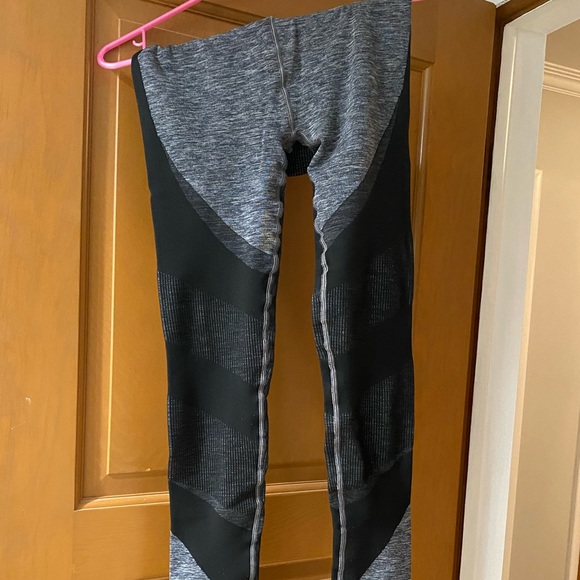 Alo ribbed leggings - Picture 2 of 5